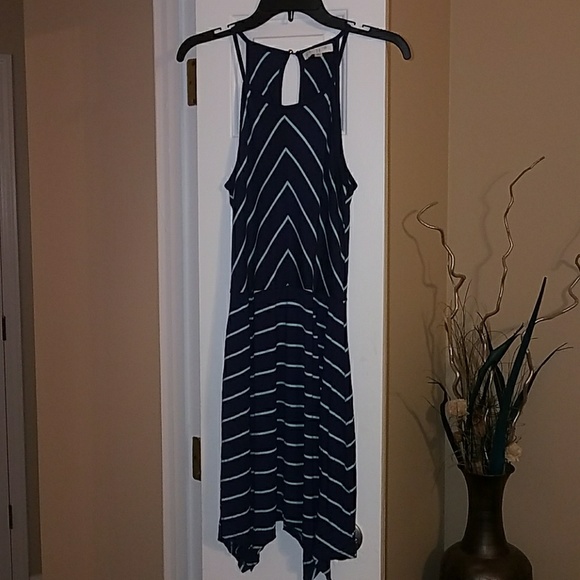 Dress - Picture 1 of 2